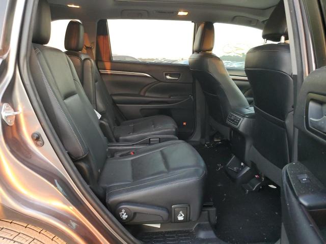 Photo 11 from auction – 2016 TOYOTA HIGHLANDER with VIN 5TDYKRFH9GS181914