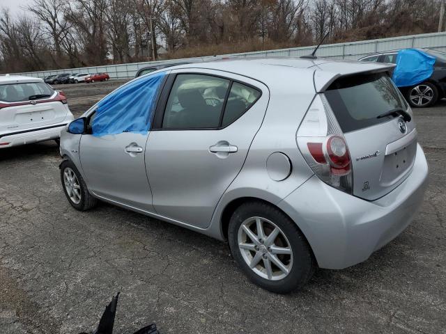 Photo 2 from auction – 2013 TOYOTA PRIUS C with VIN JTDKDTB31D1038844