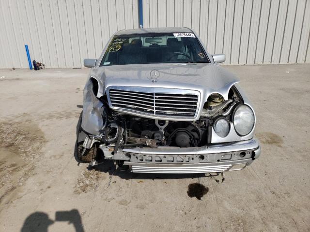 Photo 5 from auction – 1997 MERCEDES-BENZ E 420 with VIN WDBJF72F0VA410021