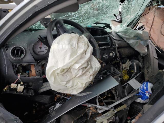 Photo 8 from auction – 2005 TOYOTA RAV4 with VIN JTEHD20V956033108