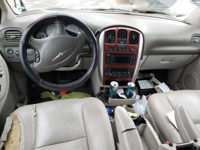 Photo 8 from auction – 2005 CHRYSLER TOWN & COU with VIN 2C8GP64L35R170673