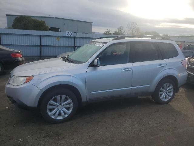 SUBARU FORESTER 2 2011 with VIN JF2SHADC3BH774339 - Photo from auction