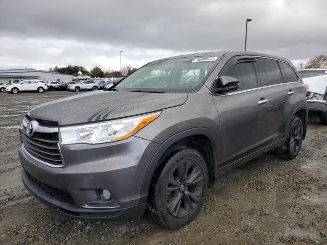 TOYOTA HIGHLANDER 2014 with VIN 5TDBKRFH3ES006755 - Photo from auction