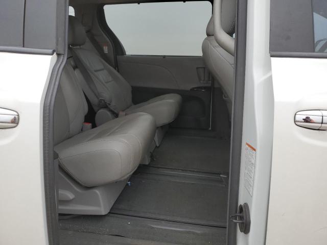 Photo 11 from auction – 2017 TOYOTA SIENNA XLE with VIN 5TDYZ3DC6HS867930