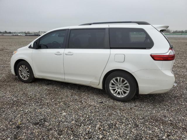 Photo 2 from auction – 2017 TOYOTA SIENNA XLE with VIN 5TDYZ3DC6HS867930