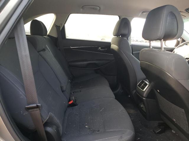 Photo 11 from auction – 2016 KIA SORENTO LX with VIN 5XYPG4A38GG124306