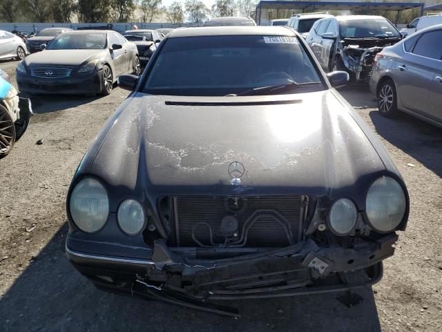 Photo 5 from auction – 2001 MERCEDES-BENZ E 320 with VIN WDBJF65J71B377372