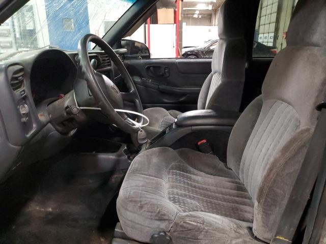 Photo 7 from auction – 2001 CHEVROLET BLAZER with VIN 1GNDT13W912211693