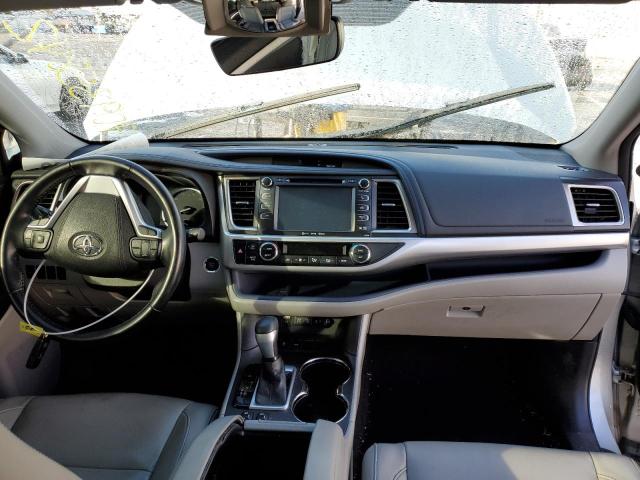 Photo 8 from auction – 2017 TOYOTA HIGHLANDER with VIN 5TDKZRFH8HS508158