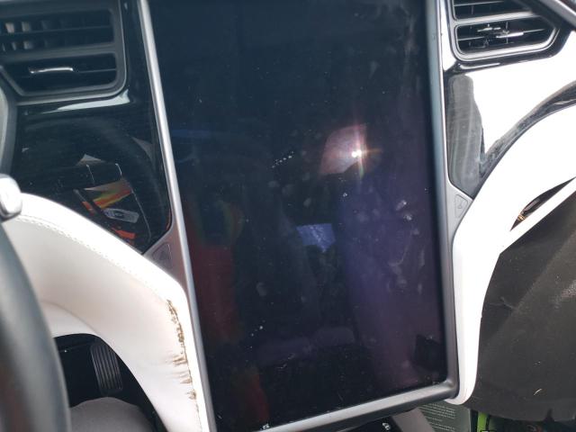 Photo 9 from auction – 2020 TESLA MODEL X with VIN 5YJXCBE24LF300688