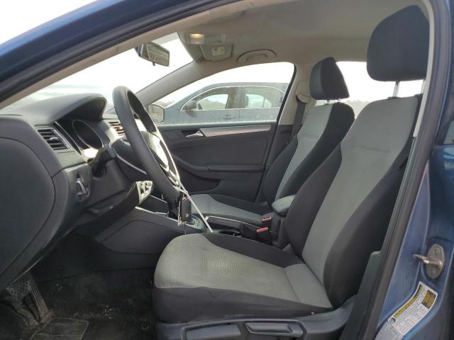 Photo 7 from auction – 2017 VOLKSWAGEN JETTA S with VIN 3VW2B7AJXHM202918