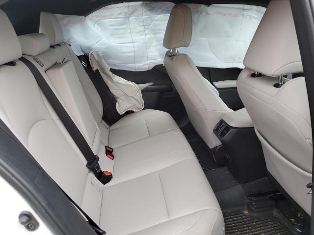 Photo 11 from auction – 2019 LEXUS UX 200 with VIN JTHY3JBH7K2014972