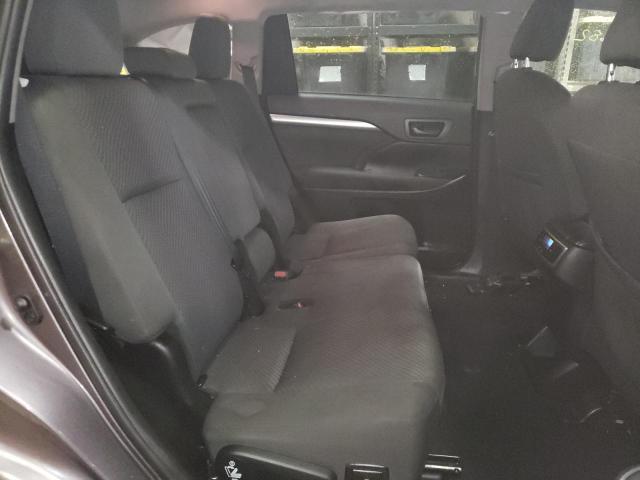 Photo 11 from auction – 2019 TOYOTA HIGHLANDER with VIN 5TDBZRFH7KS959072