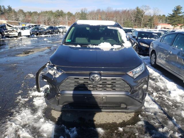Photo 5 from auction – 2019 TOYOTA RAV4 XLE with VIN JTMP1RFV5KD018122