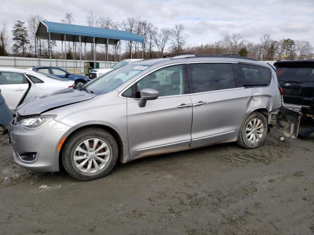 CHRYSLER PACIFICA T 2017 with VIN 2C4RC1BG2HR587818 - Photo from auction