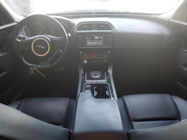 Photo 8 from auction – 2018 JAGUAR XE with VIN SAJAR4FX0JCP27534