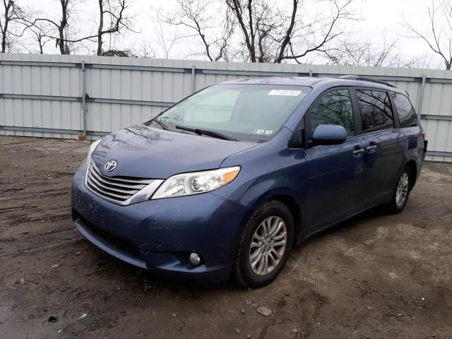 TOYOTA SIENNA XLE 2017 with VIN 5TDYZ3DC2HS810169 - Photo from auction