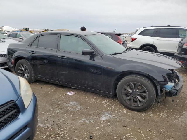 Photo 4 from auction – 2015 CHRYSLER 300 LIMITE with VIN 2C3CCAAG8FH810488