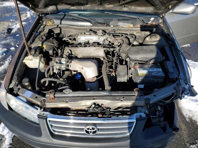 Photo 11 from auction – 2001 TOYOTA CAMRY CE with VIN 4T1BG22K71U040449