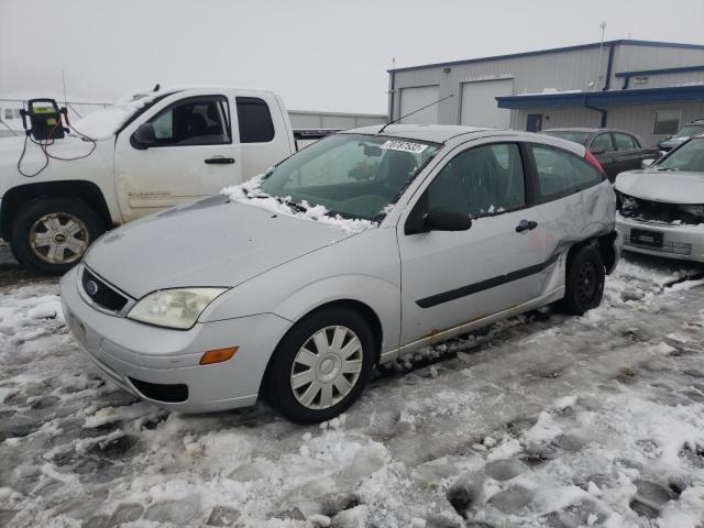 FORD FOCUS ZX3 2005 with VIN 3FAFP31N35R161747 - Photo from auction