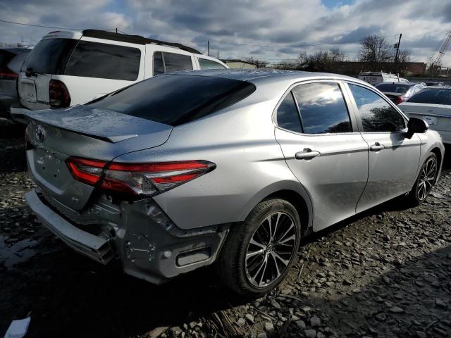 Photo 3 from auction – 2018 TOYOTA CAMRY with VIN 4T1B11HK9JU018939