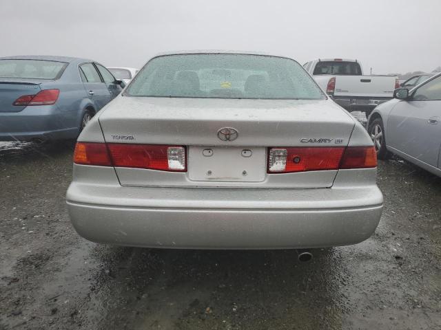 Photo 6 from auction – 2001 TOYOTA CAMRY LE with VIN 4T1BF28K01U125224