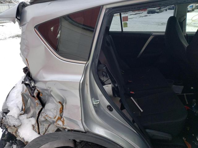 Photo 11 from auction – 2018 TOYOTA RAV4 LE with VIN JTMBFREV8JJ223401