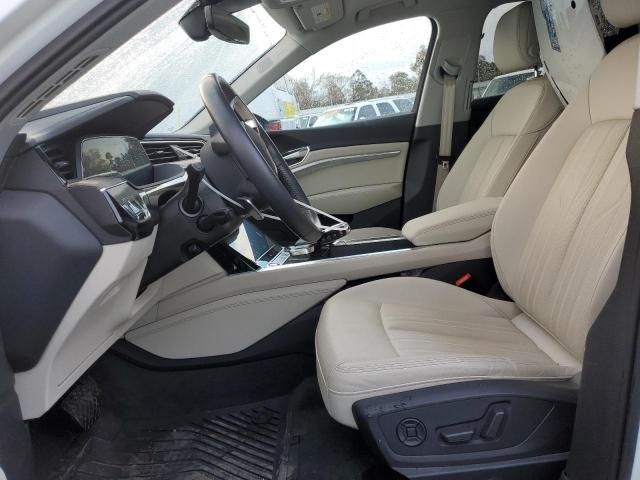 Photo 7 from auction – 2019 AUDI E-TRON PRE with VIN WA1LAAGE7KB024685