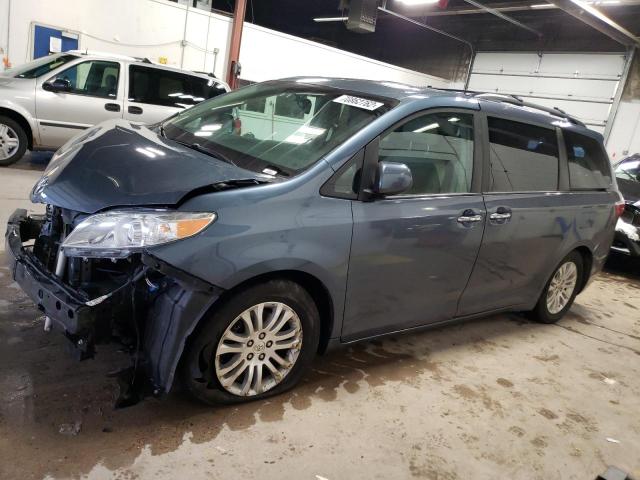 TOYOTA SIENNA XLE 2015 with VIN 5TDYK3DC3FS577002 - Photo from auction