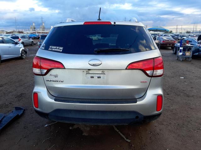 Photo 6 from auction – 2015 KIA SORENTO LX with VIN 5XYKT3A60FG558616