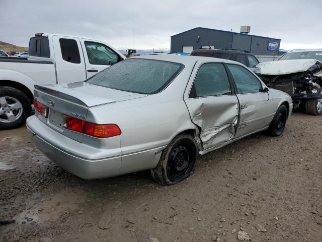 Photo 3 from auction – 2000 TOYOTA CAMRY CE with VIN 4T1BG22K2YU700083