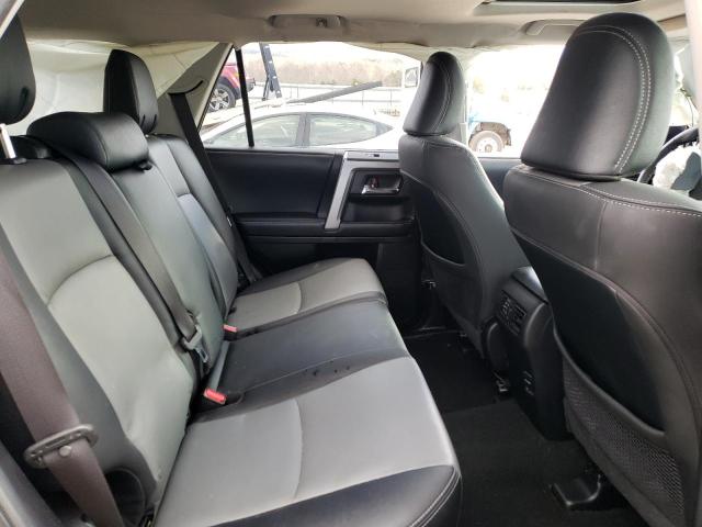 Photo 11 from auction – 2019 TOYOTA 4RUNNER SR with VIN JTEBU5JR9K5654701