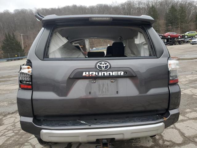 Photo 6 from auction – 2018 TOYOTA 4RUNNER SR with VIN JTEBU5JR1J5512258