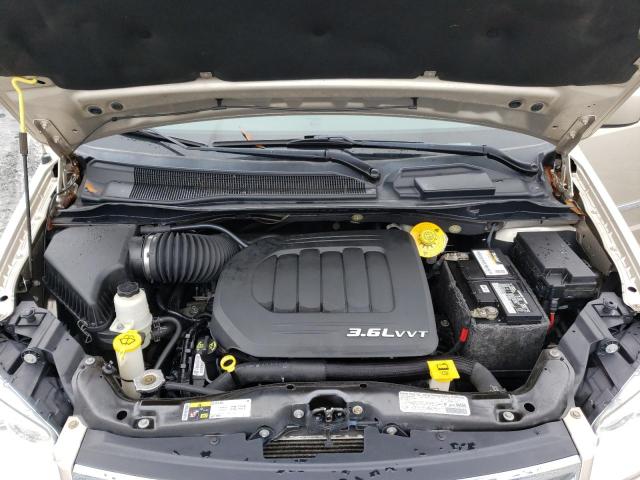 Photo 12 from auction – 2013 CHRYSLER TOWN & COU with VIN 2C4RC1BG2DR797099