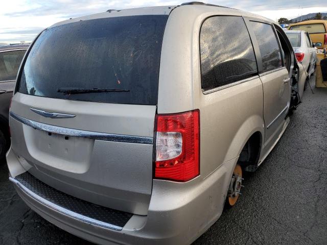 Photo 3 from auction – 2015 CHRYSLER TOWN & COU with VIN 2C4RC1BG4FR739482
