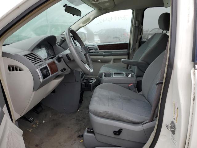 Photo 7 from auction – 2010 CHRYSLER TOWN & COU with VIN 2A4RR5D18AR104489