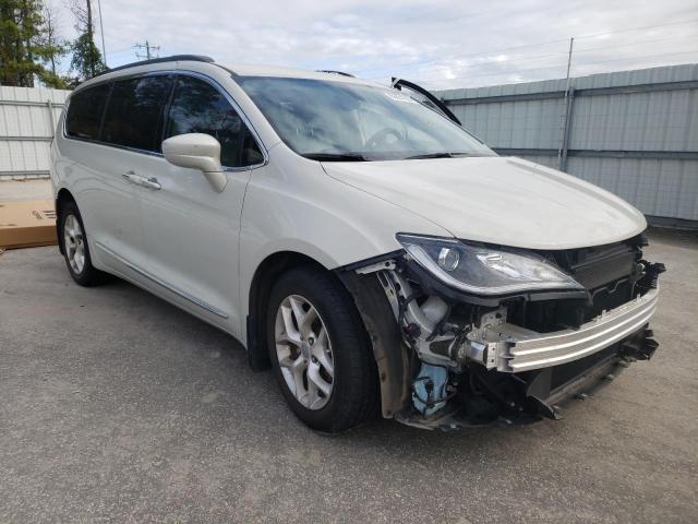 Photo 4 from auction – 2017 CHRYSLER PACIFICA T with VIN 2C4RC1BG2HR588032