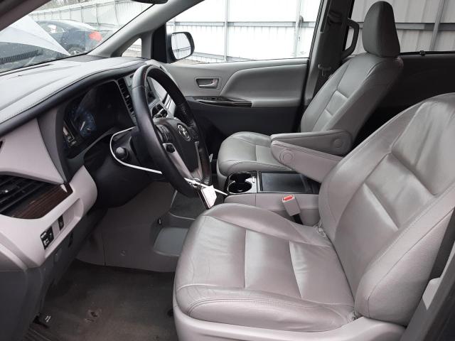 Photo 7 from auction – 2017 TOYOTA SIENNA XLE with VIN 5TDYZ3DC2HS810169