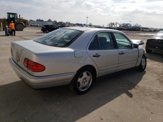 Photo 3 from auction – 1997 MERCEDES-BENZ E 420 with VIN WDBJF72F0VA410021