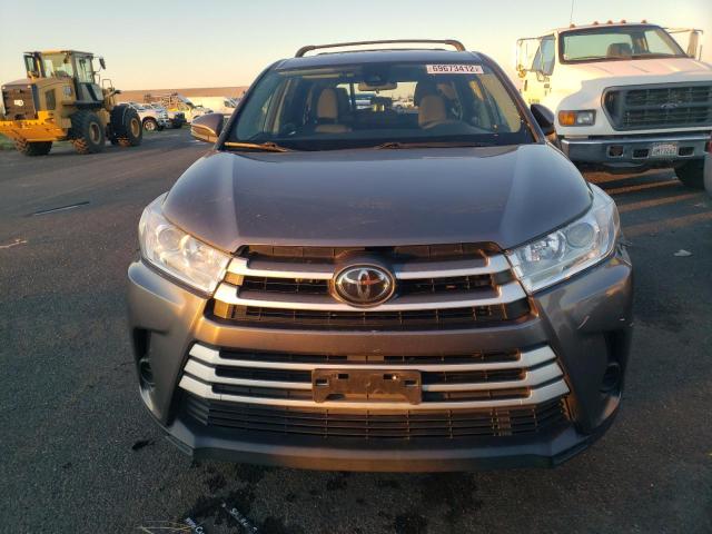 Zdjęcie 5 z aukcji – 2018 TOYOTA HIGHLANDER z VIN 5TDZARFH1JS040155