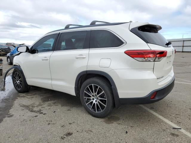 Photo 2 from auction – 2018 TOYOTA HIGHLANDER with VIN 5TDJZRFH5JS536954