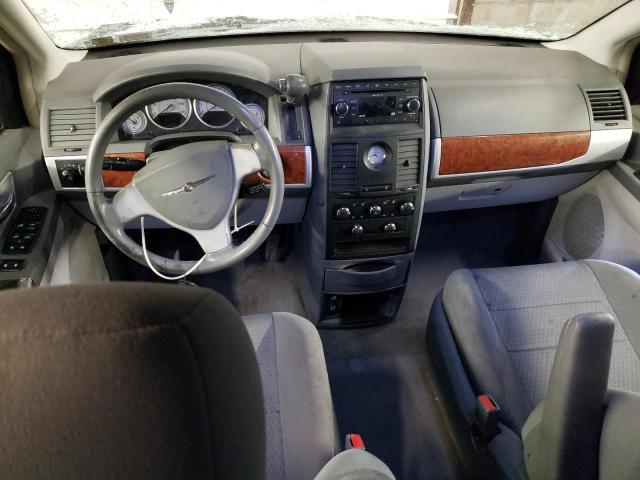 Photo 8 from auction – 2008 CHRYSLER TOWN & COU with VIN 2A8HR54P58R782495
