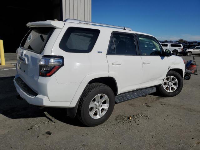 Photo 3 from auction – 2017 TOYOTA 4RUNNER SR with VIN JTEBU5JRXH5427316