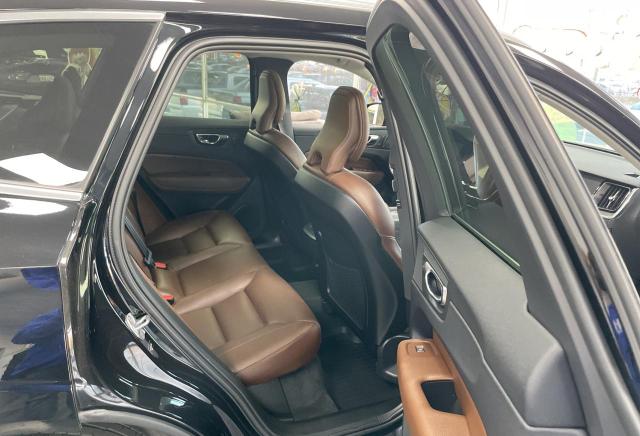 Photo 6 from auction – 2019 VOLVO XC60 T5 with VIN LYV102RK6KB213920