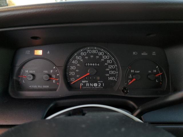 Photo 9 from auction – 2004 FORD CROWN VICT with VIN 2FAFP71W74X101177
