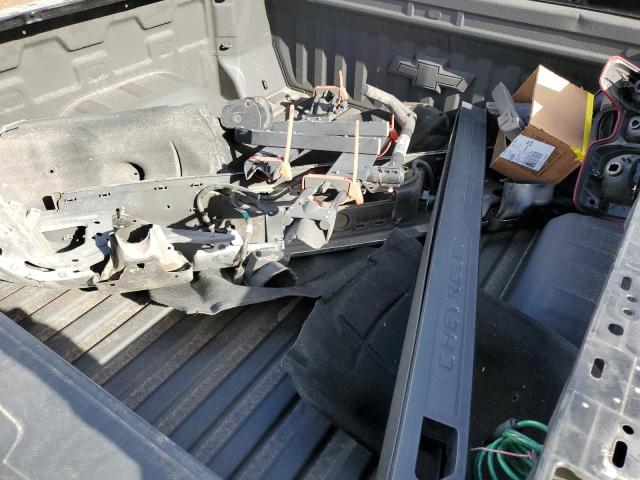 Photo 13 from auction – 2019 CHEVROLET SILVERADO with VIN 3GCUYDEDXKG145140