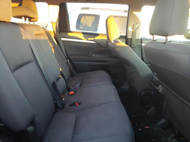 Photo 11 from auction – 2018 TOYOTA HIGHLANDER with VIN 5TDZARFH1JS040155