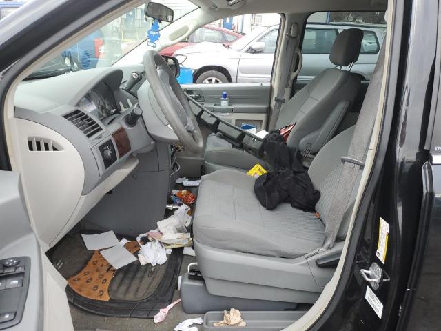 Photo 7 from auction – 2010 CHRYSLER TOWN & COU with VIN 2A4RR2D12AR456448