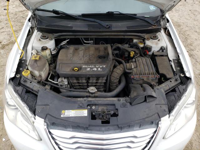 Photo 11 from auction – 2013 CHRYSLER 200 LX with VIN 1C3CCBAB0DN640156