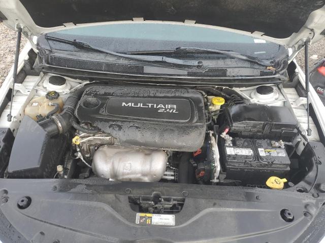 Photo 11 from auction – 2015 CHRYSLER 200 LIMITE with VIN 1C3CCCAB7FN663541